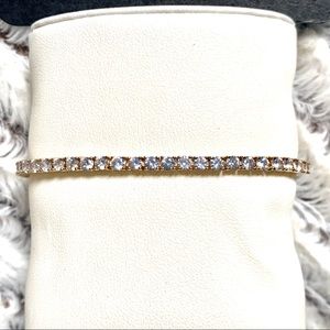 🆕 BNWT ⭐️SPARKLING CZ Clasp Tennis Bracelet
